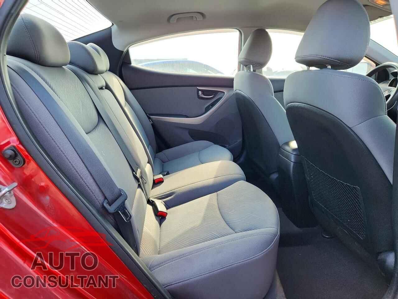 HYUNDAI ELANTRA 2012 - 5NPDH4AE2CH144572