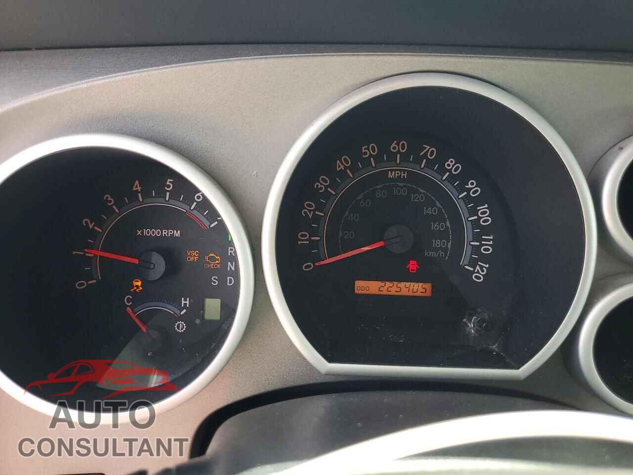 TOYOTA SEQUOIA 2011 - 5TDZY5G16BS032172