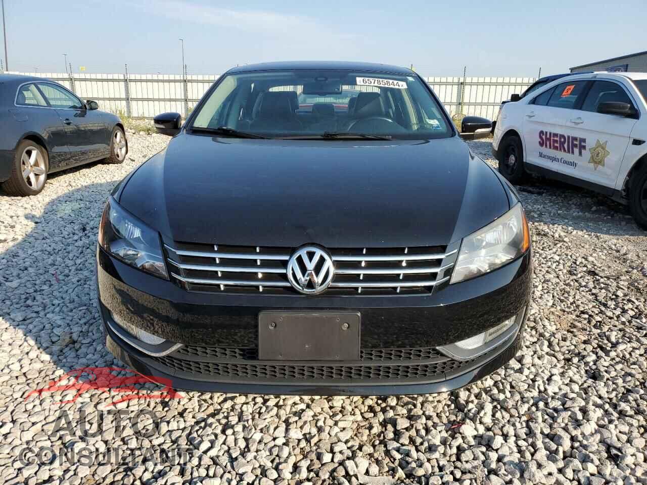 VOLKSWAGEN PASSAT 2014 - 1VWCN7A33EC083524