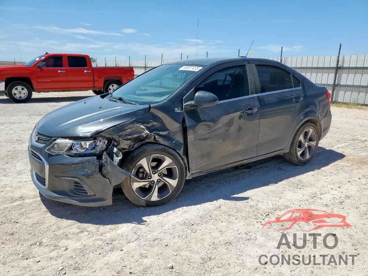 CHEVROLET SONIC 2018 - 1G1JF5SB5J4105070