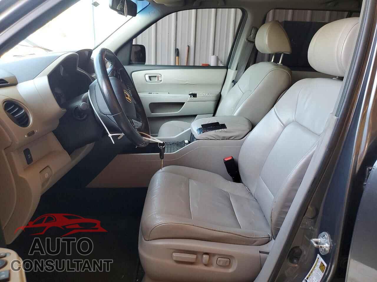 HONDA PILOT 2011 - 5FNYF4H70BB014687