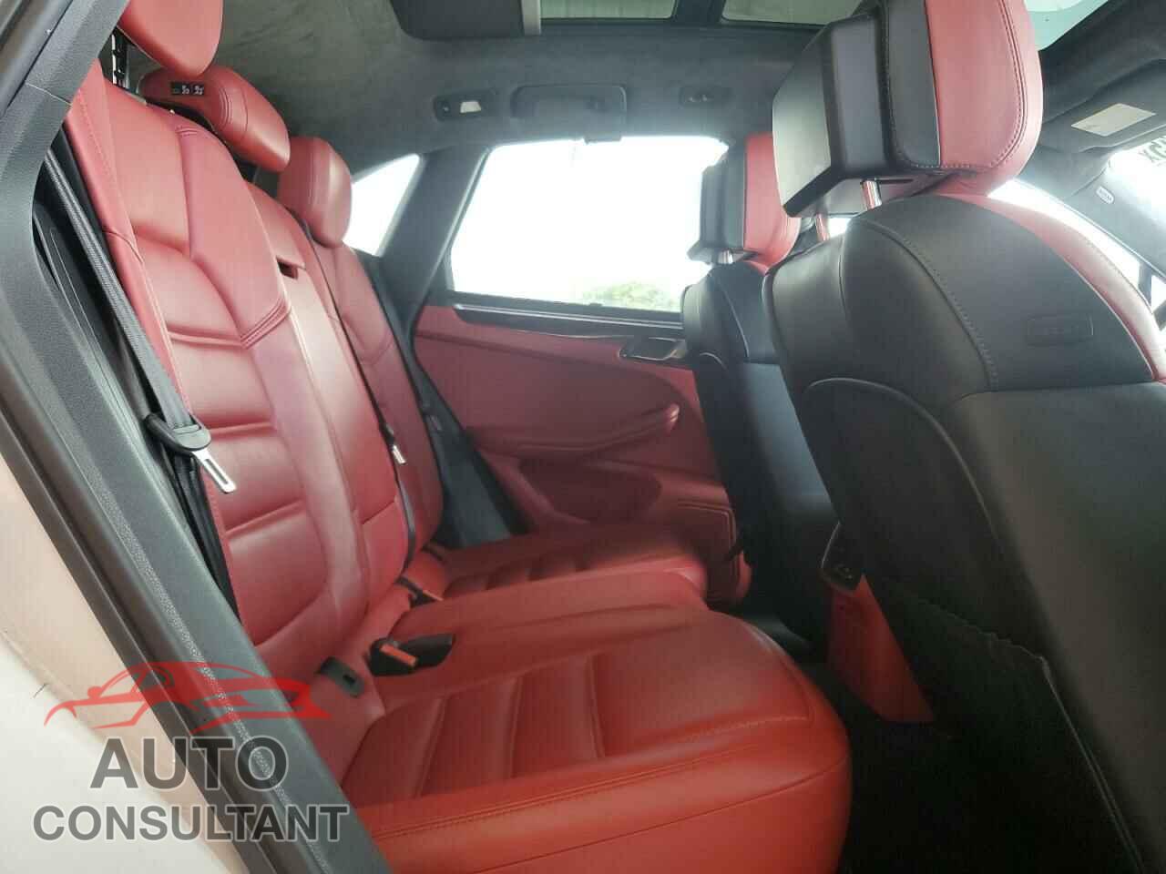PORSCHE MACAN 2015 - WP1AF2A58FLB92184