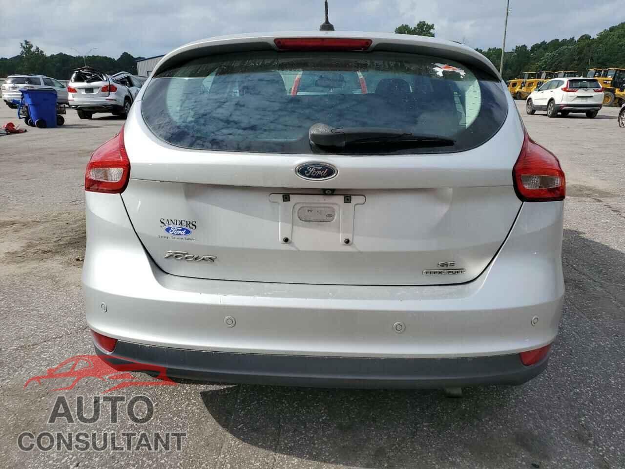 FORD FOCUS 2015 - 1FADP3K26FL218194