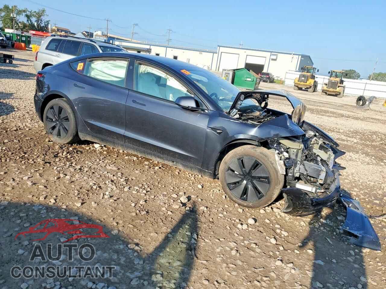 TESLA MODEL 3 2025 - 5YJ3E1EA3SF040468