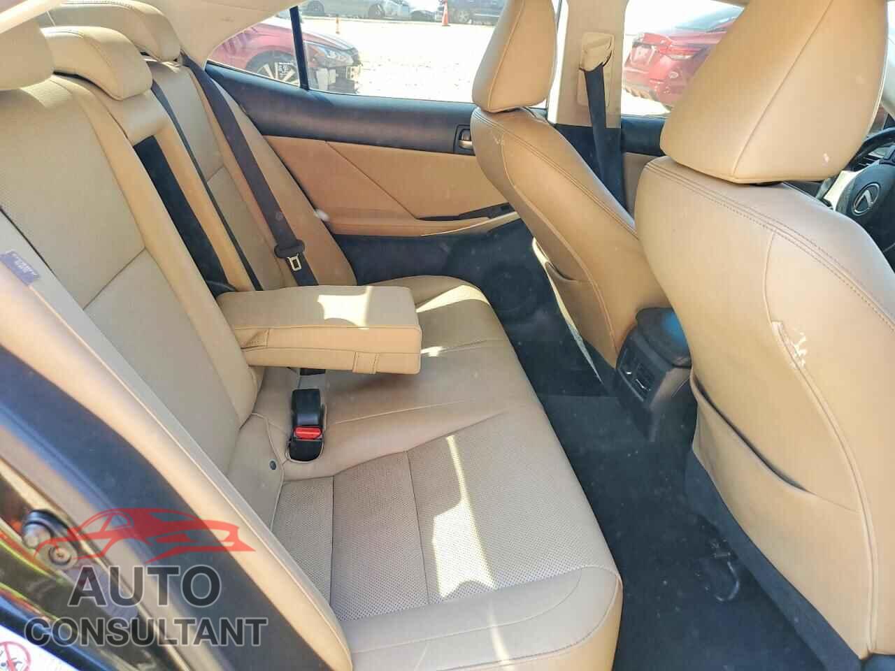 LEXUS IS 2017 - JTHBA1D24H5040862