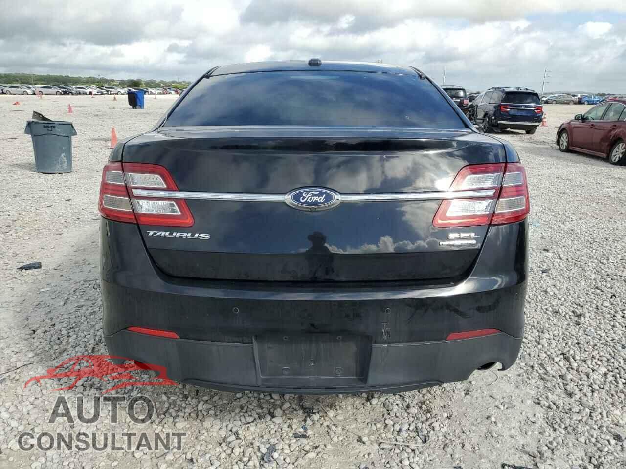 FORD TAURUS 2017 - 1FAHP2E87HG121514