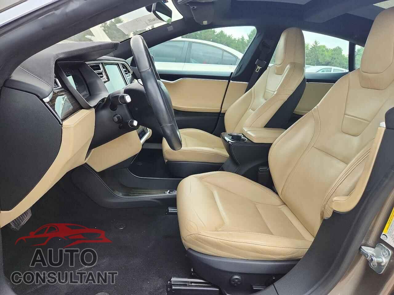 TESLA MODEL S 2015 - 5YJSA1E21FF111916