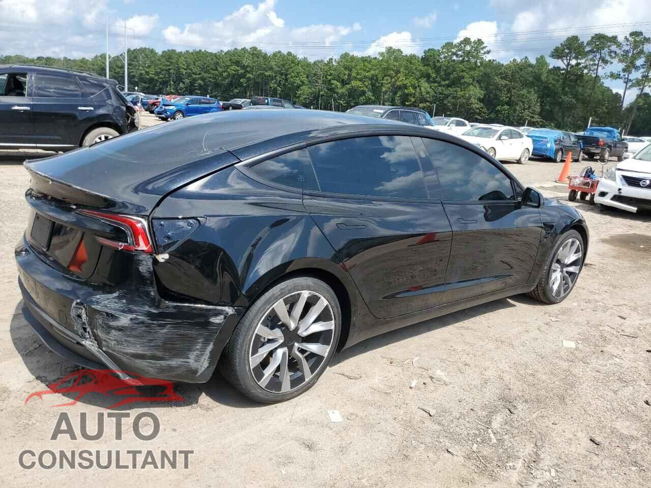 TESLA MODEL 3 2024 - 5YJ3E1EA1RF749359