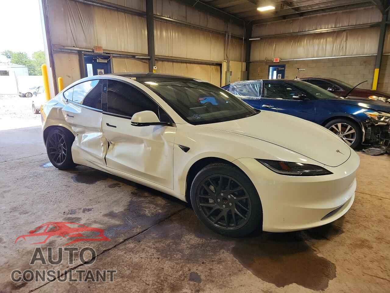 TESLA MODEL 3 2024 - 5YJ3E1EA2RF842715