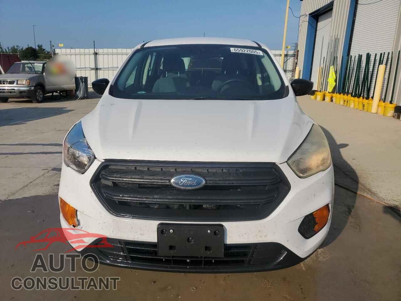 FORD ESCAPE 2017 - 1FMCU0F75HUE17314