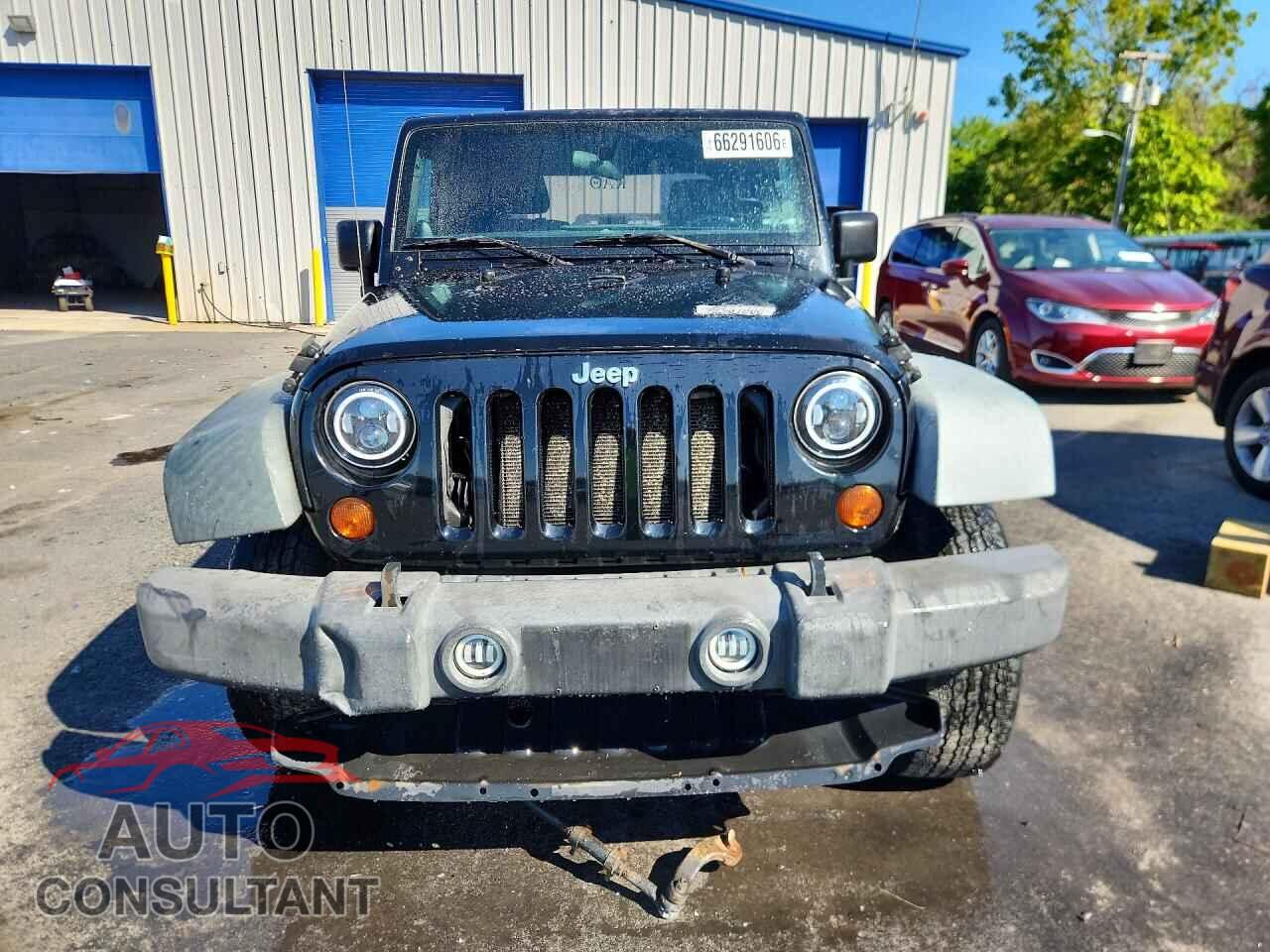 JEEP WRANGLER 2011 - 1J4AA2D10BL628202