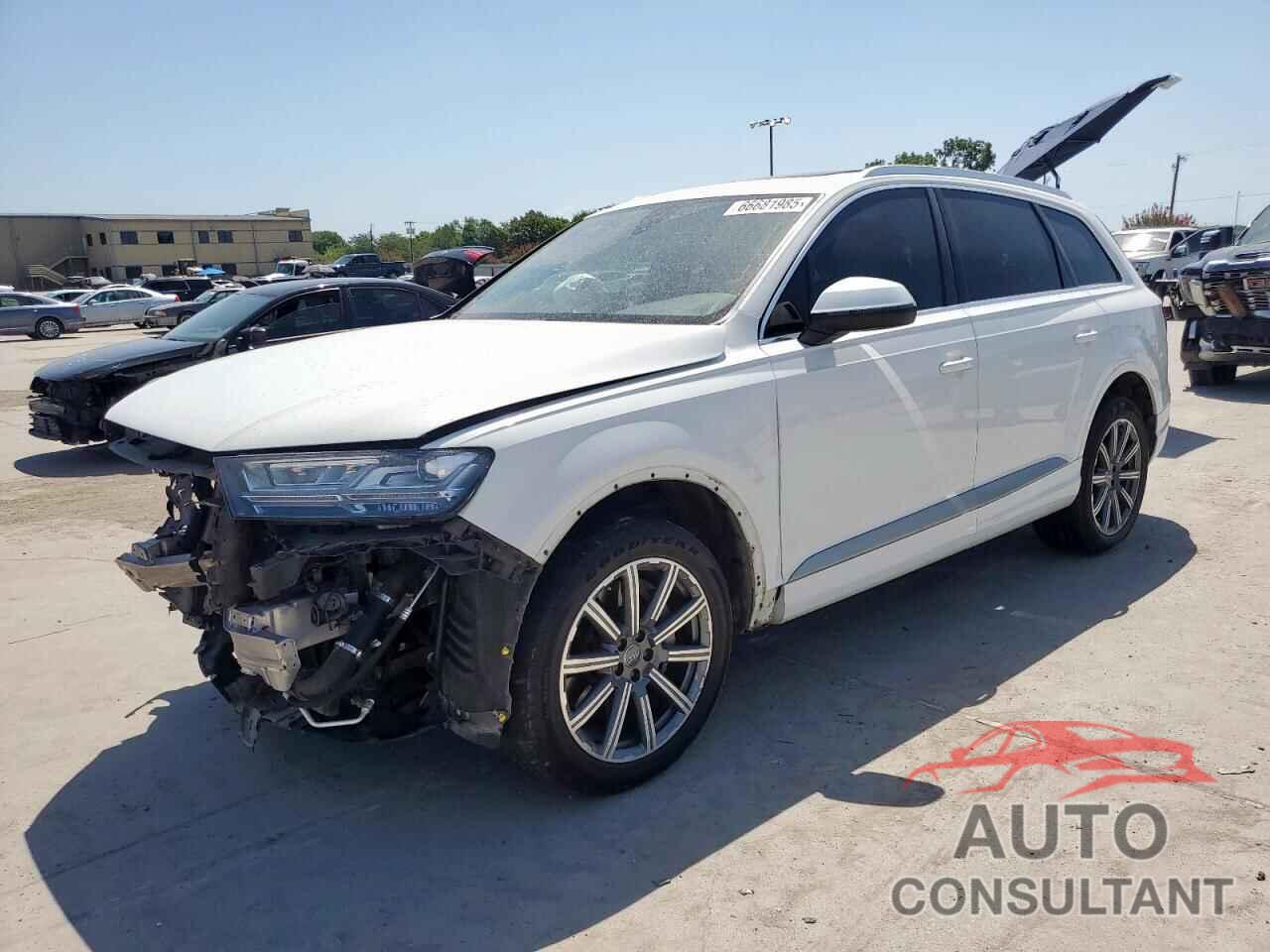 AUDI Q7 2019 - WA1LHAF75KD014661