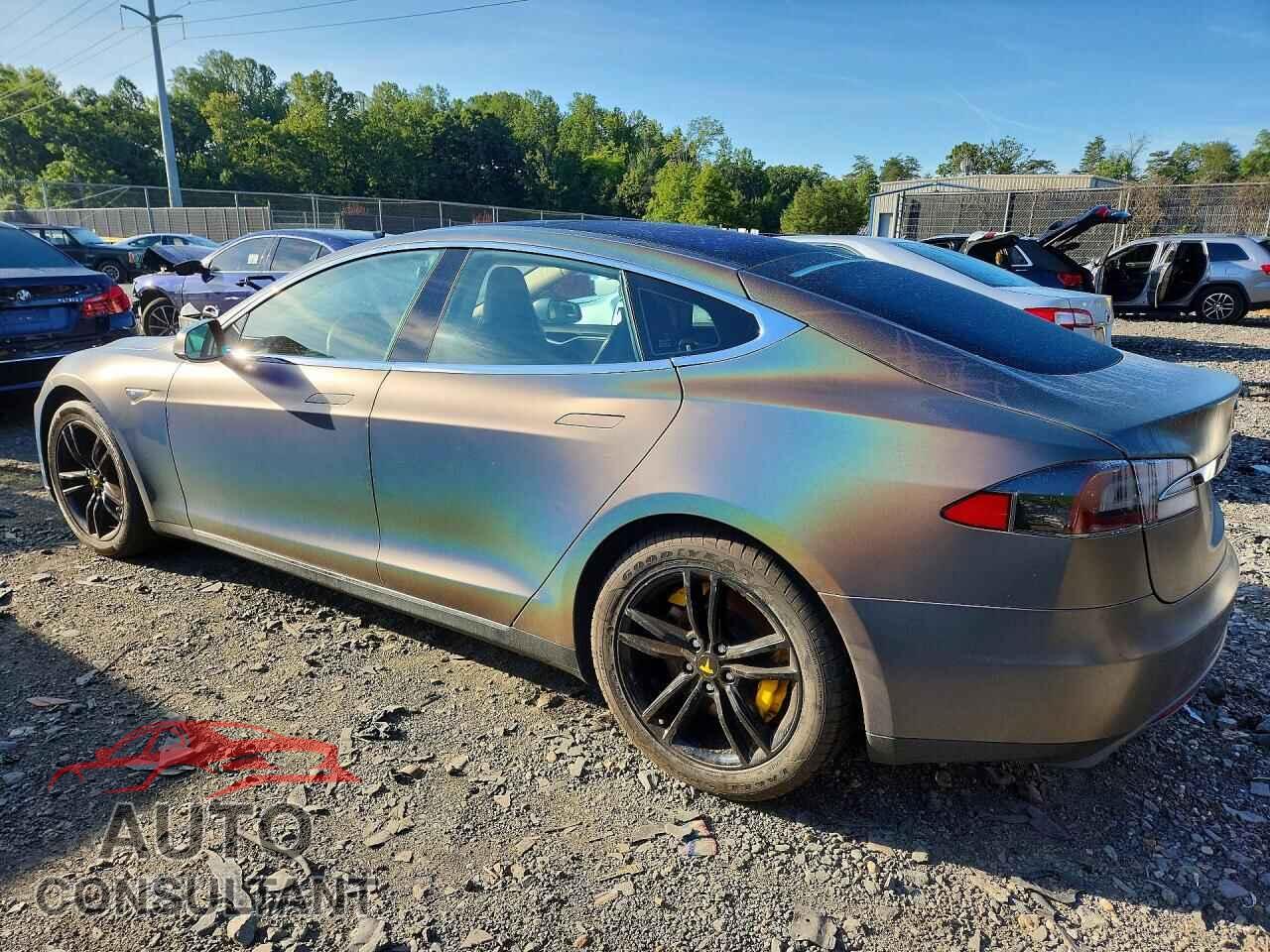 TESLA MODEL S 2014 - 5YJSA1S12EFP35699