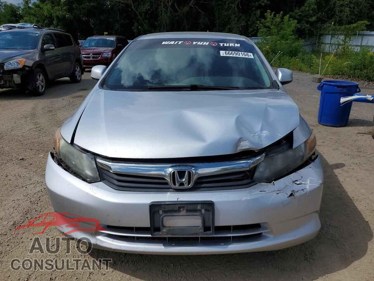 HONDA CIVIC 2012 - 2HGFB2E49CH027436