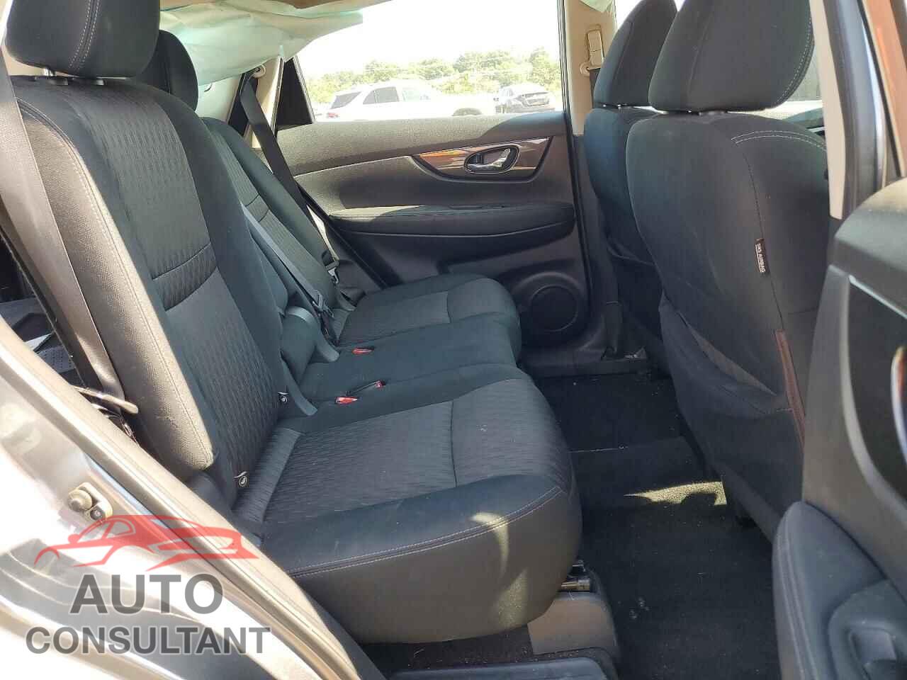 NISSAN ROGUE 2017 - KNMAT2MVXHP503258