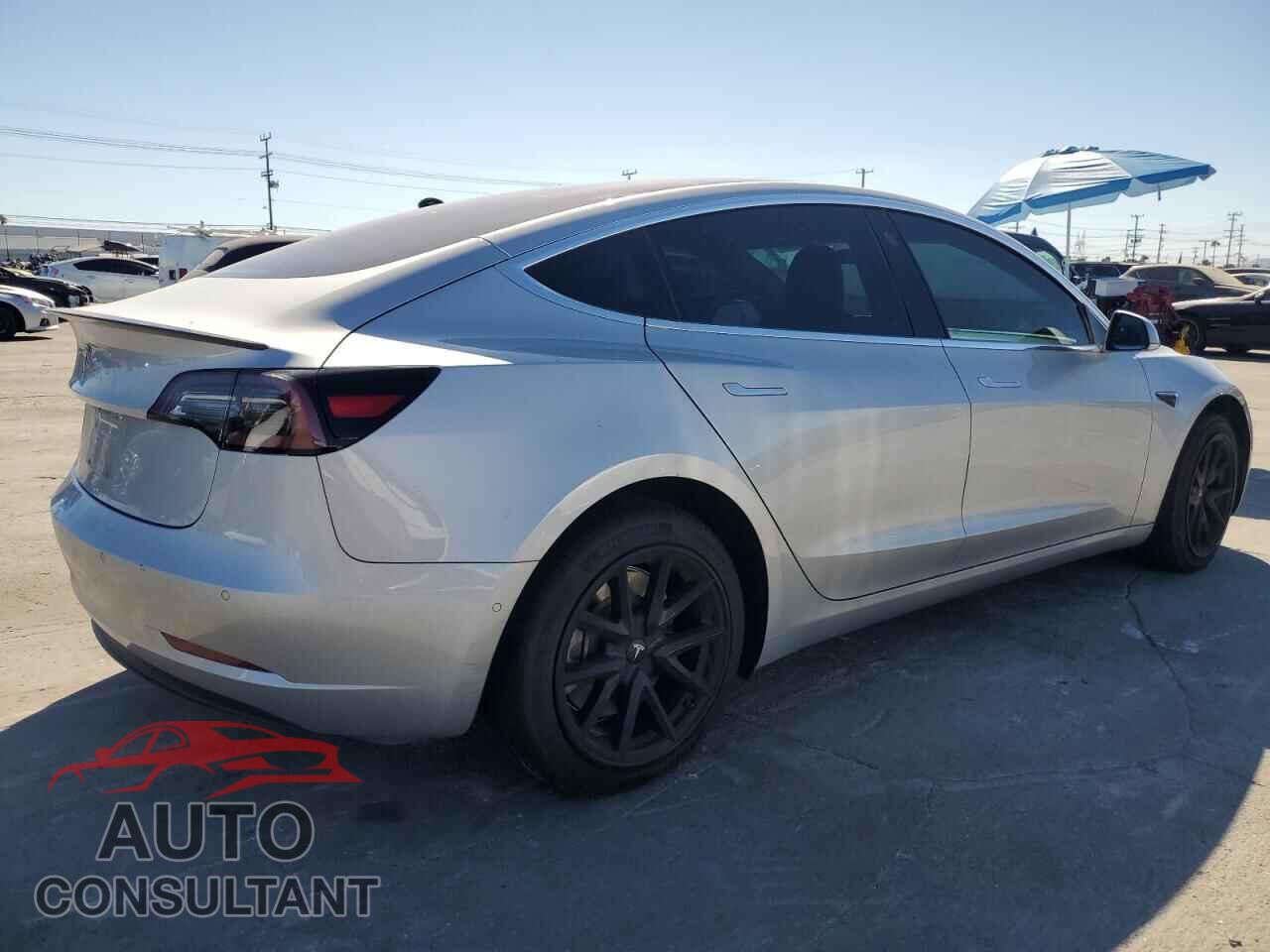 TESLA MODEL 3 2018 - 5YJ3E1EA8JF043963
