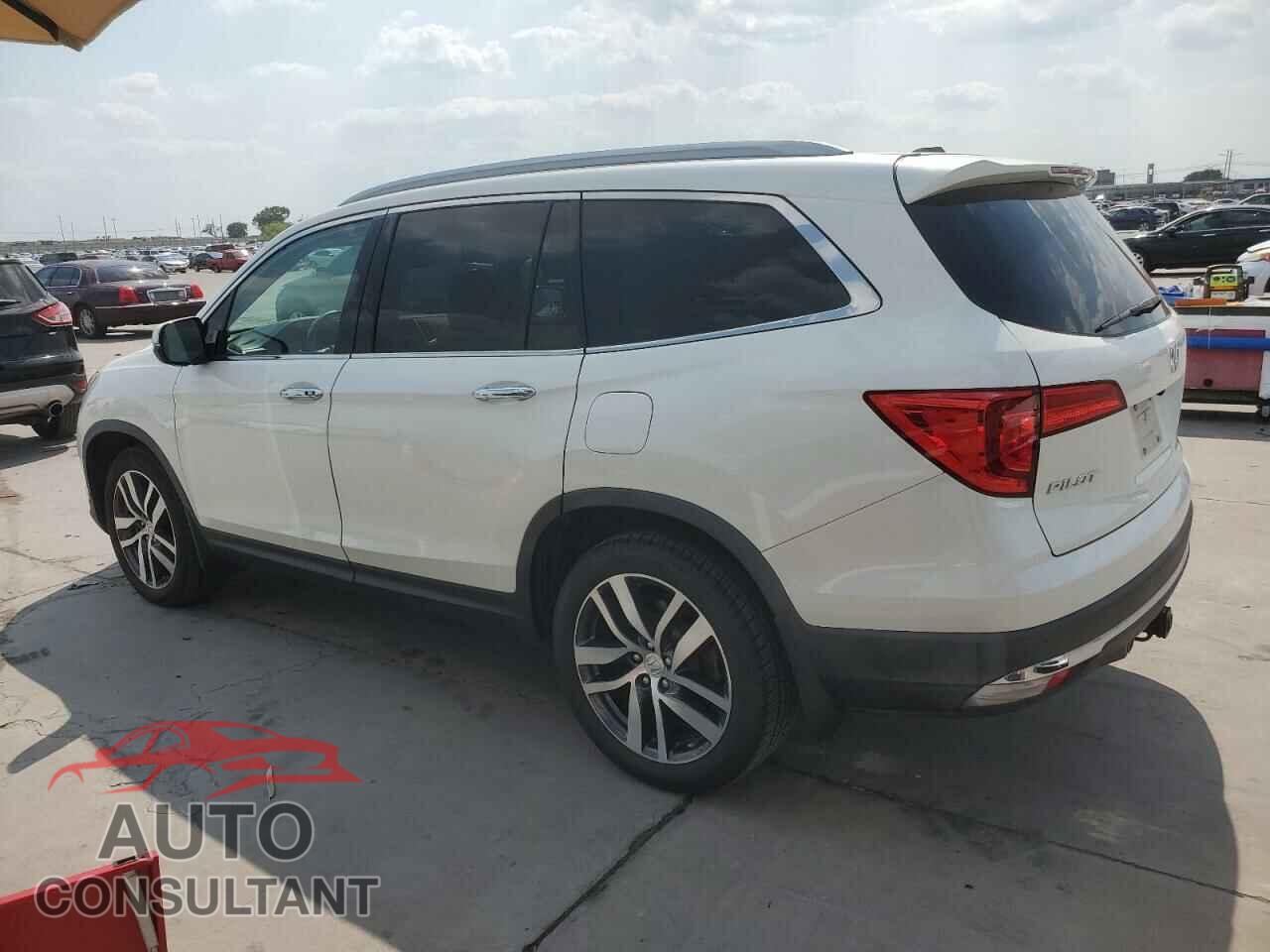 HONDA PILOT 2016 - 5FNYF6H09GB102000