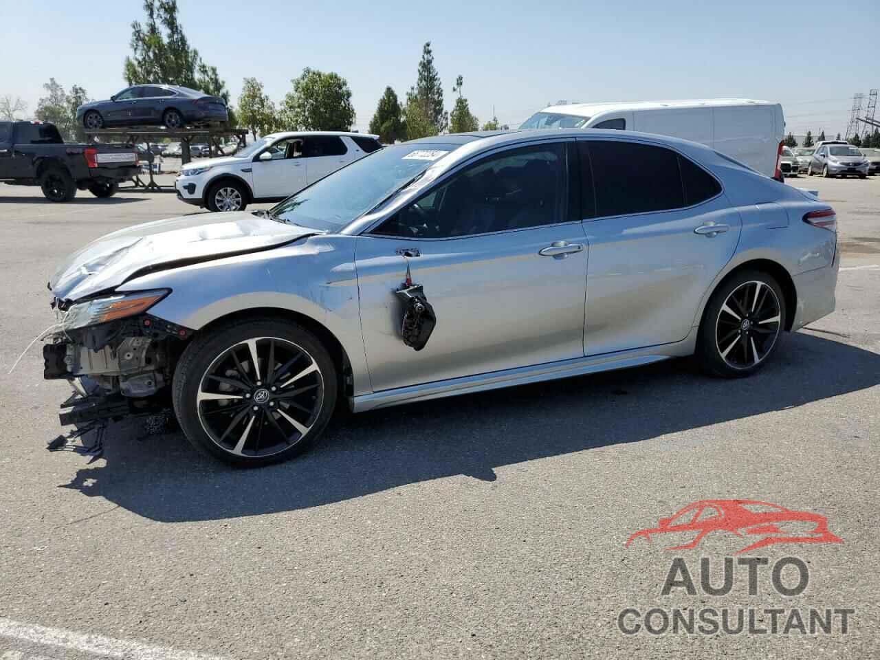 TOYOTA CAMRY 2018 - 4T1BZ1HK0JU005604