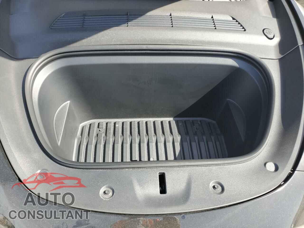 TESLA MODEL Y 2023 - 7SAYGDEF2PF938051