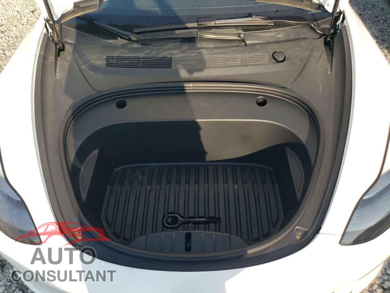 TESLA MODEL 3 2023 - 5YJ3E1EB9PF686937