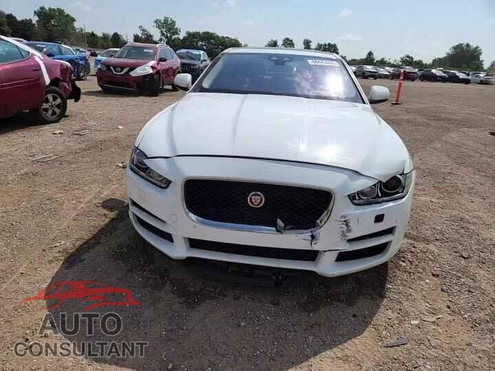JAGUAR XE 2017 - SAJAJ4BV1HA970710