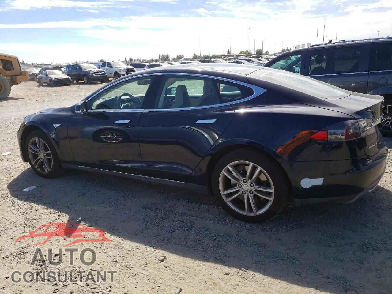 TESLA MODEL S 2013 - 5YJSA1CNXDFP22540