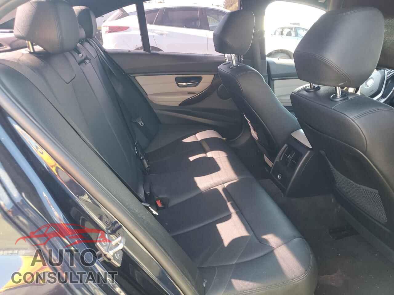 BMW 3 SERIES 2013 - WBA3C1C56DF439852