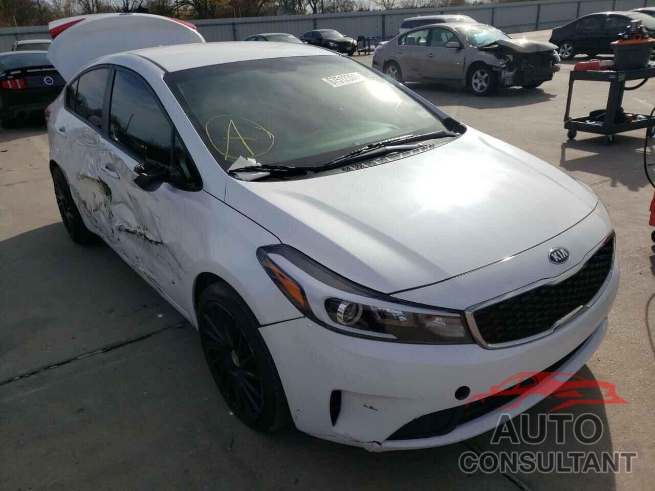 KIA FORTE 2018 - 3KPFL4A72JE202545