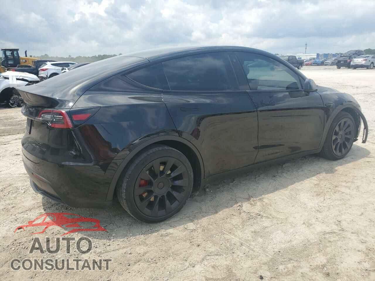 TESLA MODEL Y 2021 - 5YJYGDEE1MF207630