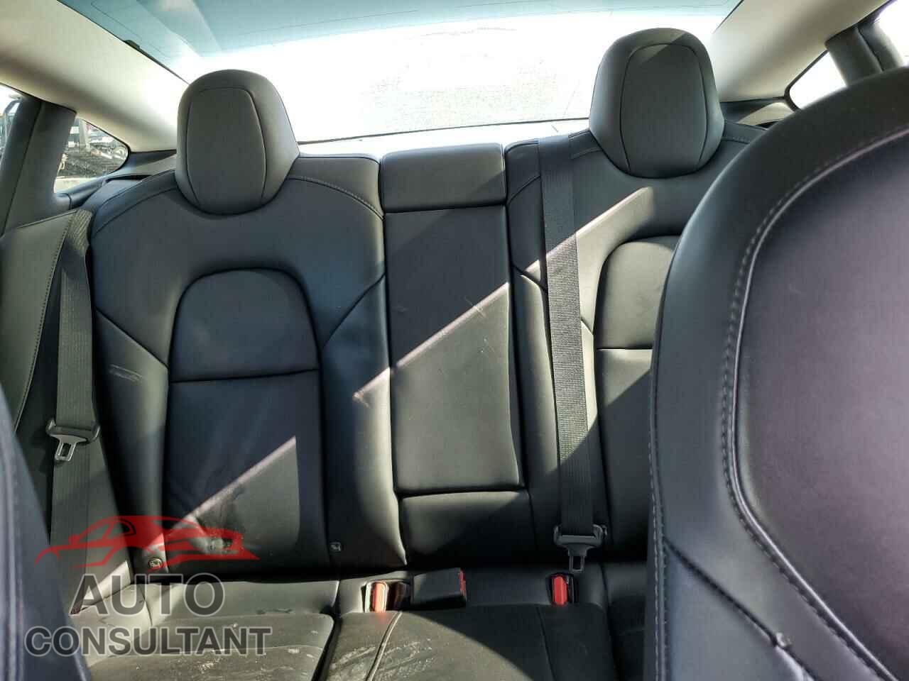 TESLA MODEL 3 2022 - 5YJ3E1EA2NF145099