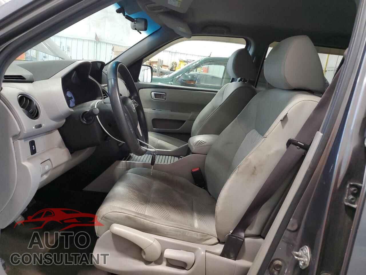 HONDA PILOT 2013 - 5FNYF4H25DB015437