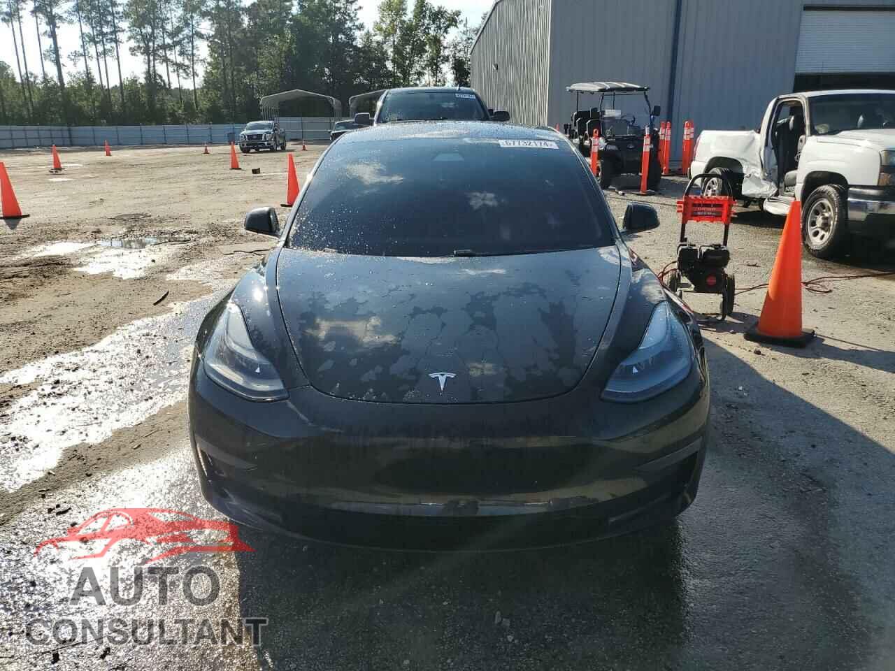 TESLA MODEL 3 2021 - 5YJ3E1EB2MF948129