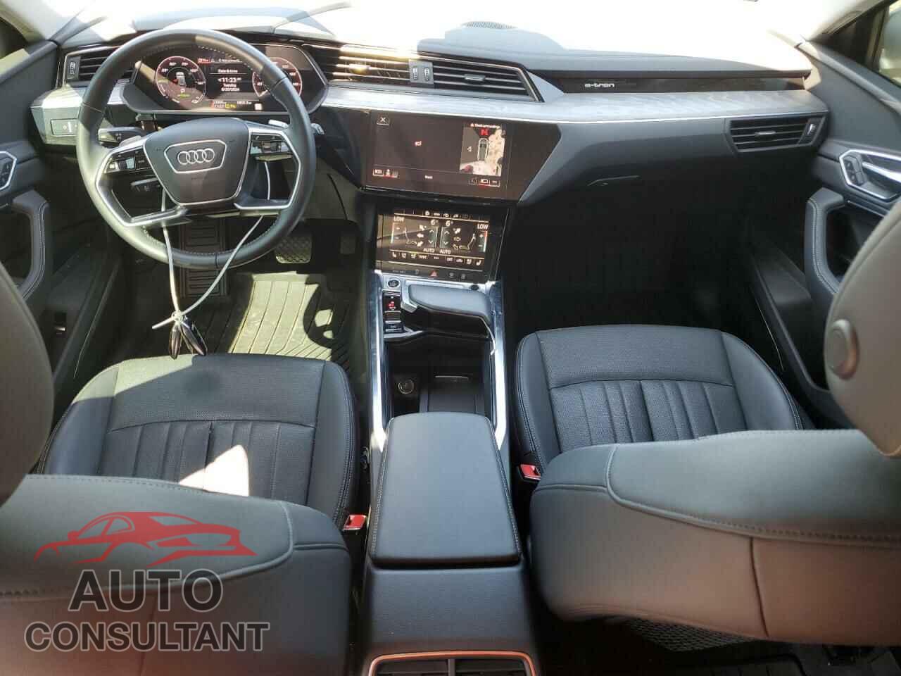 AUDI E-TRON 2021 - WA1LABGE0MB038775