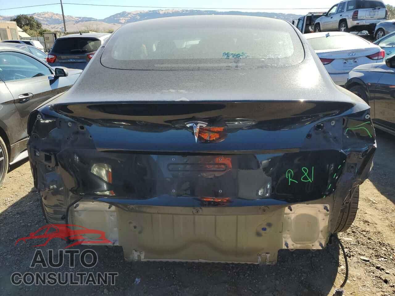 TESLA MODEL 3 2018 - 5YJ3E1EA3JF151875