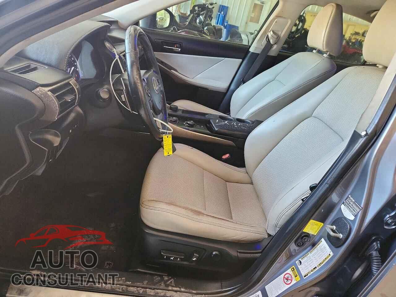 LEXUS IS 2014 - JTHBF1D29E5019860