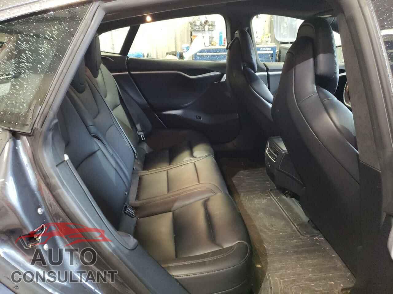 TESLA MODEL S 2017 - 5YJSA1E24HF218204