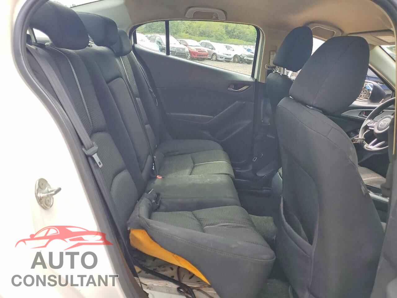 MAZDA 3 2018 - 3MZBN1U76JM231973