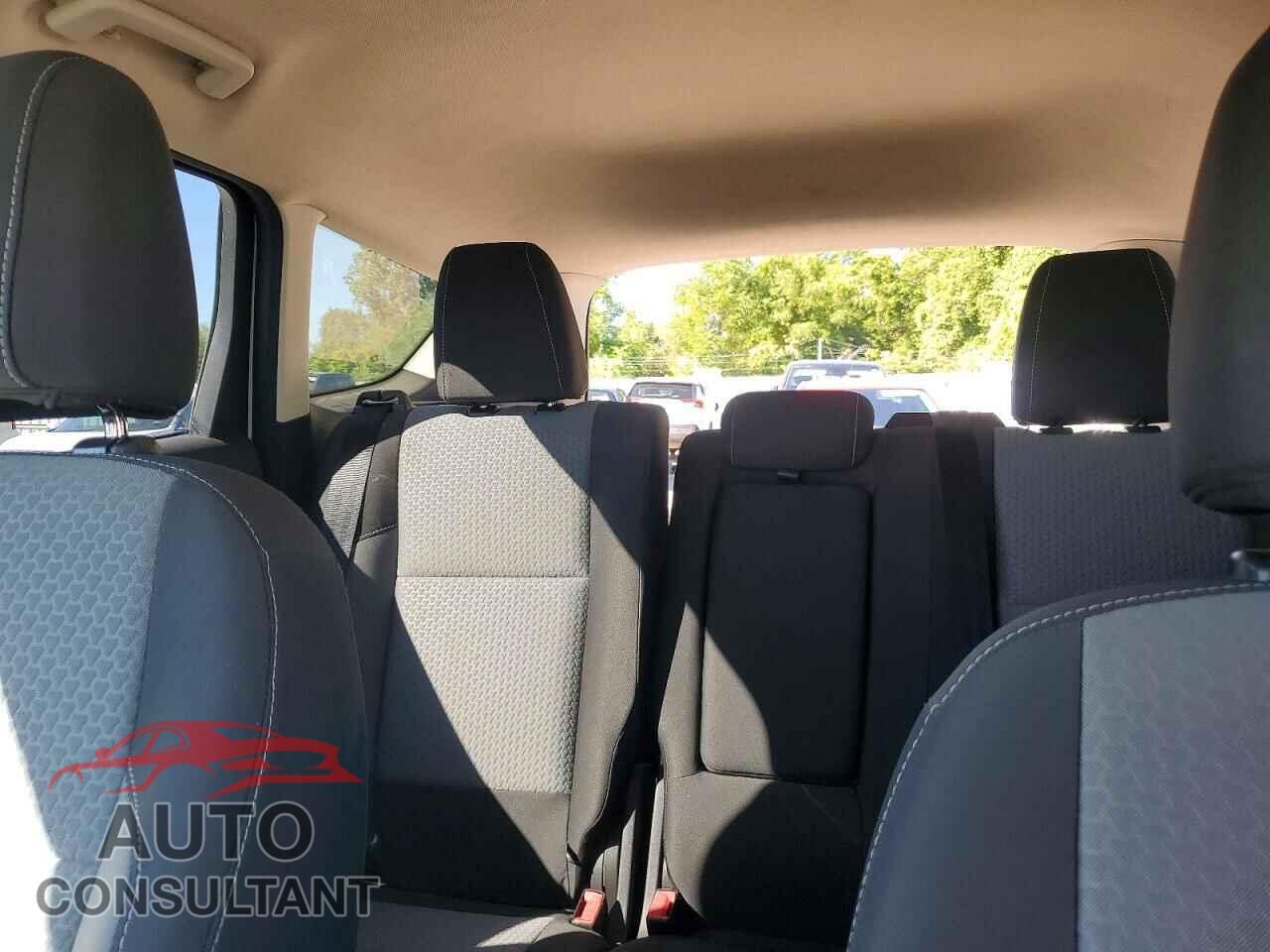 FORD ESCAPE 2017 - 1FMCU9GD2HUB33079