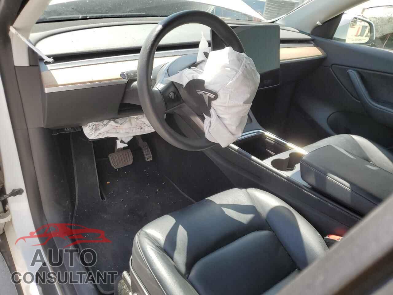 TESLA MODEL Y 2021 - 5YJYGAEE9MF172897