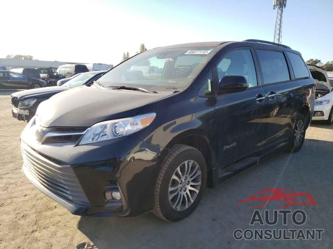 TOYOTA SIENNA 2018 - 5TDYZ3DC0JS965325