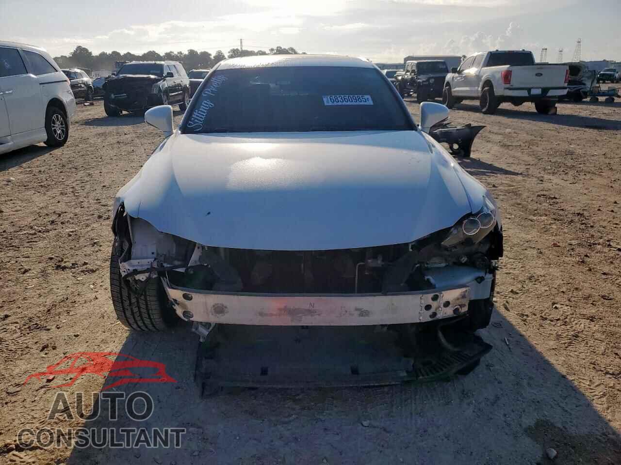 LEXUS IS 2014 - JTHBE1D25E5014352