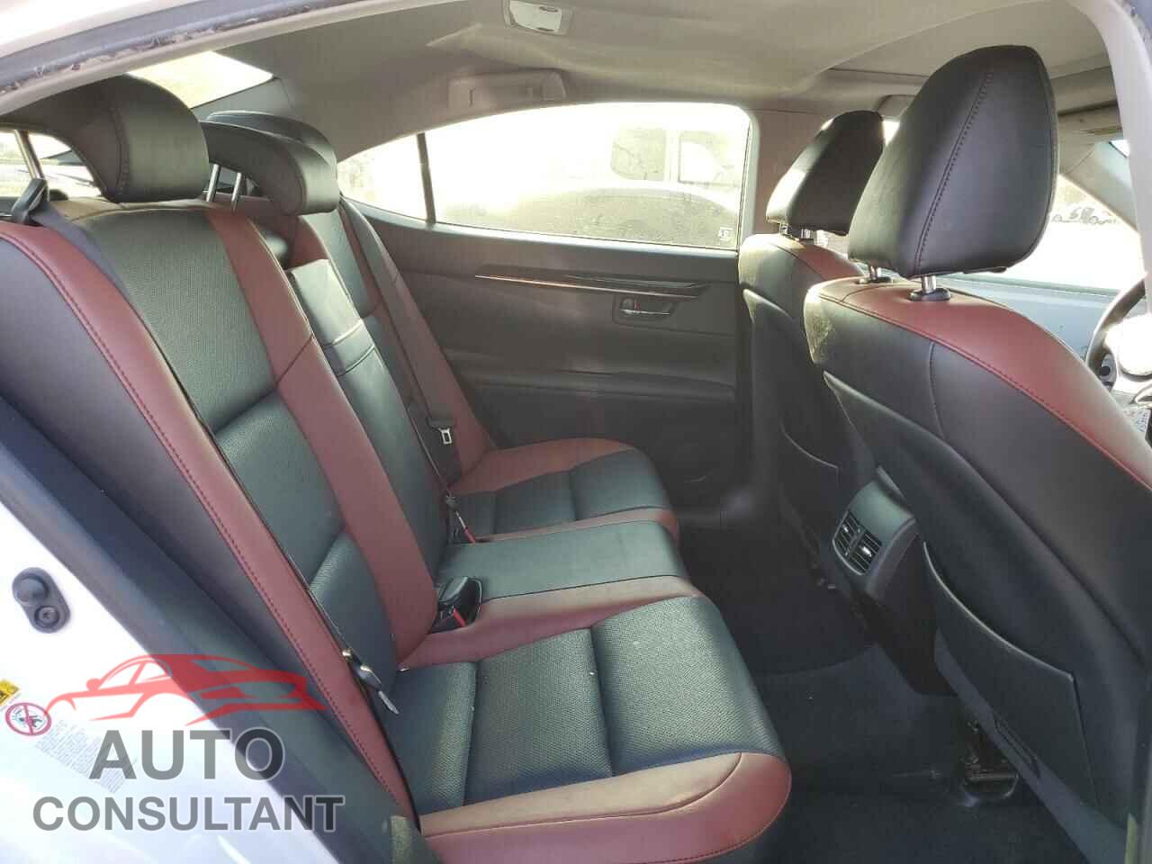 LEXUS ES350 2015 - JTHBK1GG3F2177567