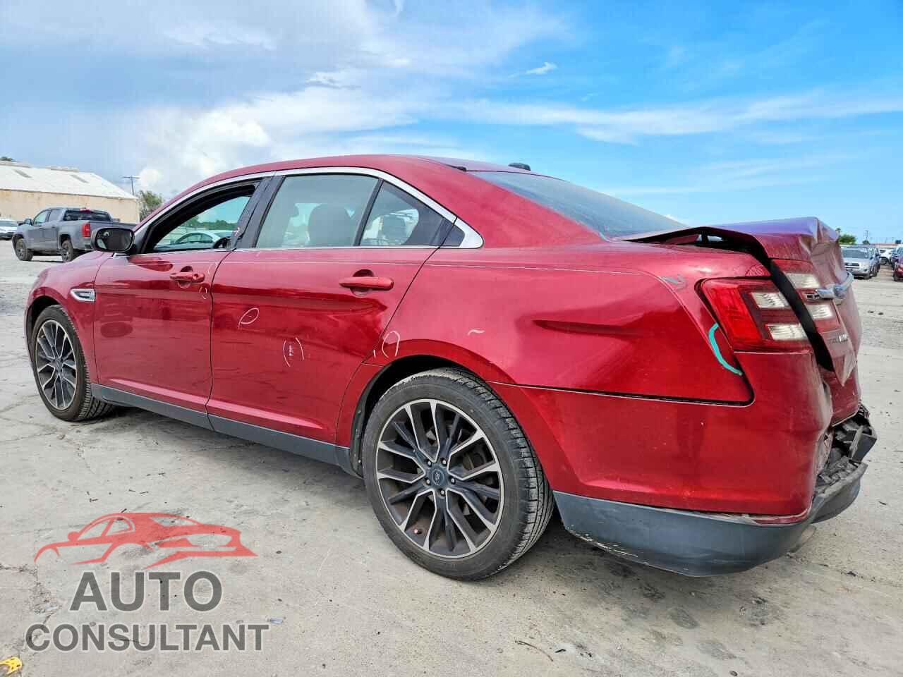 FORD TAURUS 2017 - 1FAHP2E88HG132182