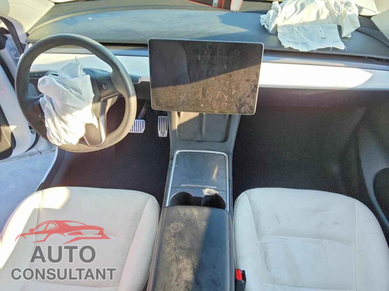 TESLA MODEL Y 2023 - 7SAYGAEE5PF856787