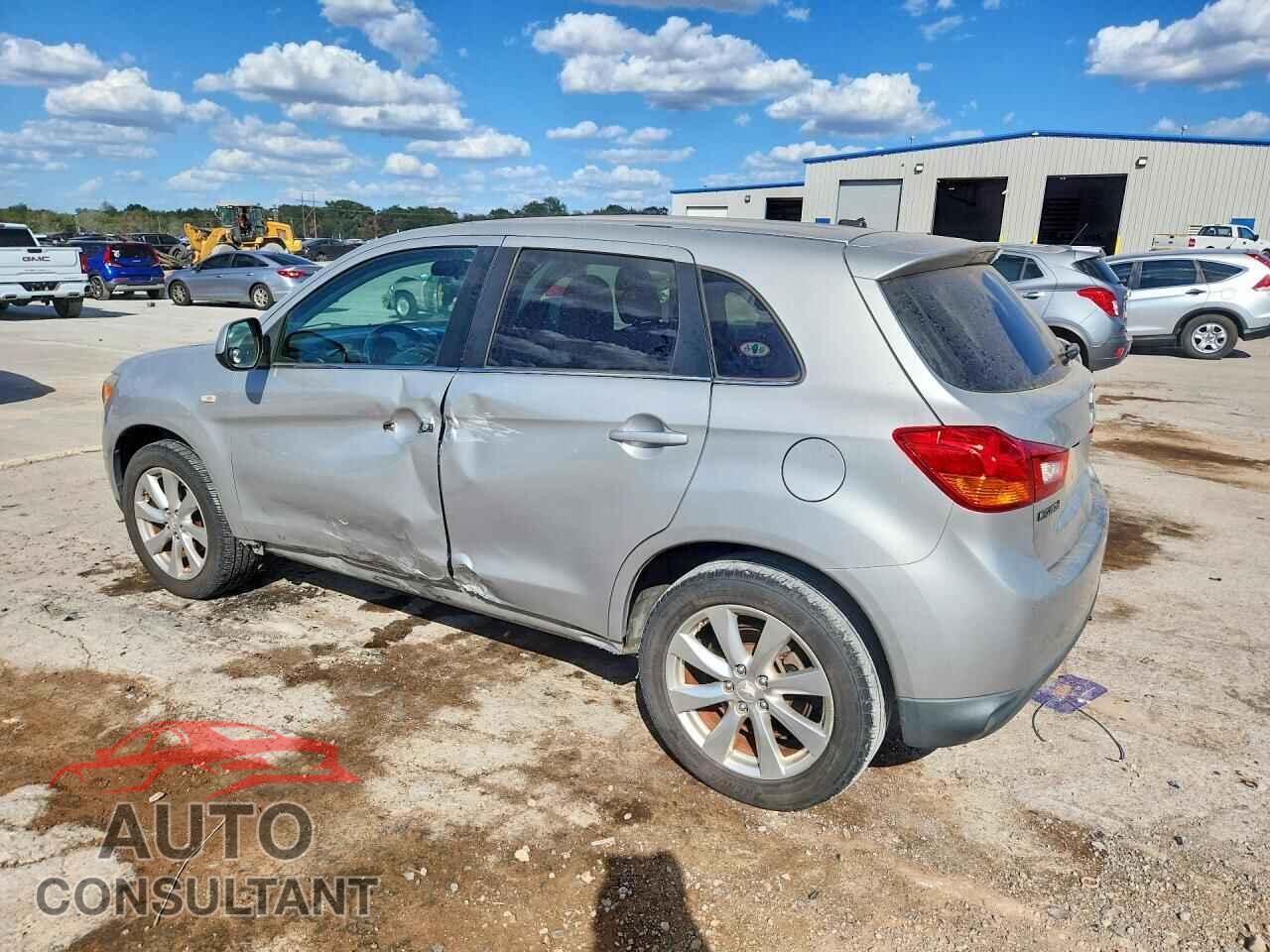 MITSUBISHI OUTLANDER 2015 - 4A4AR4AU0FE036245