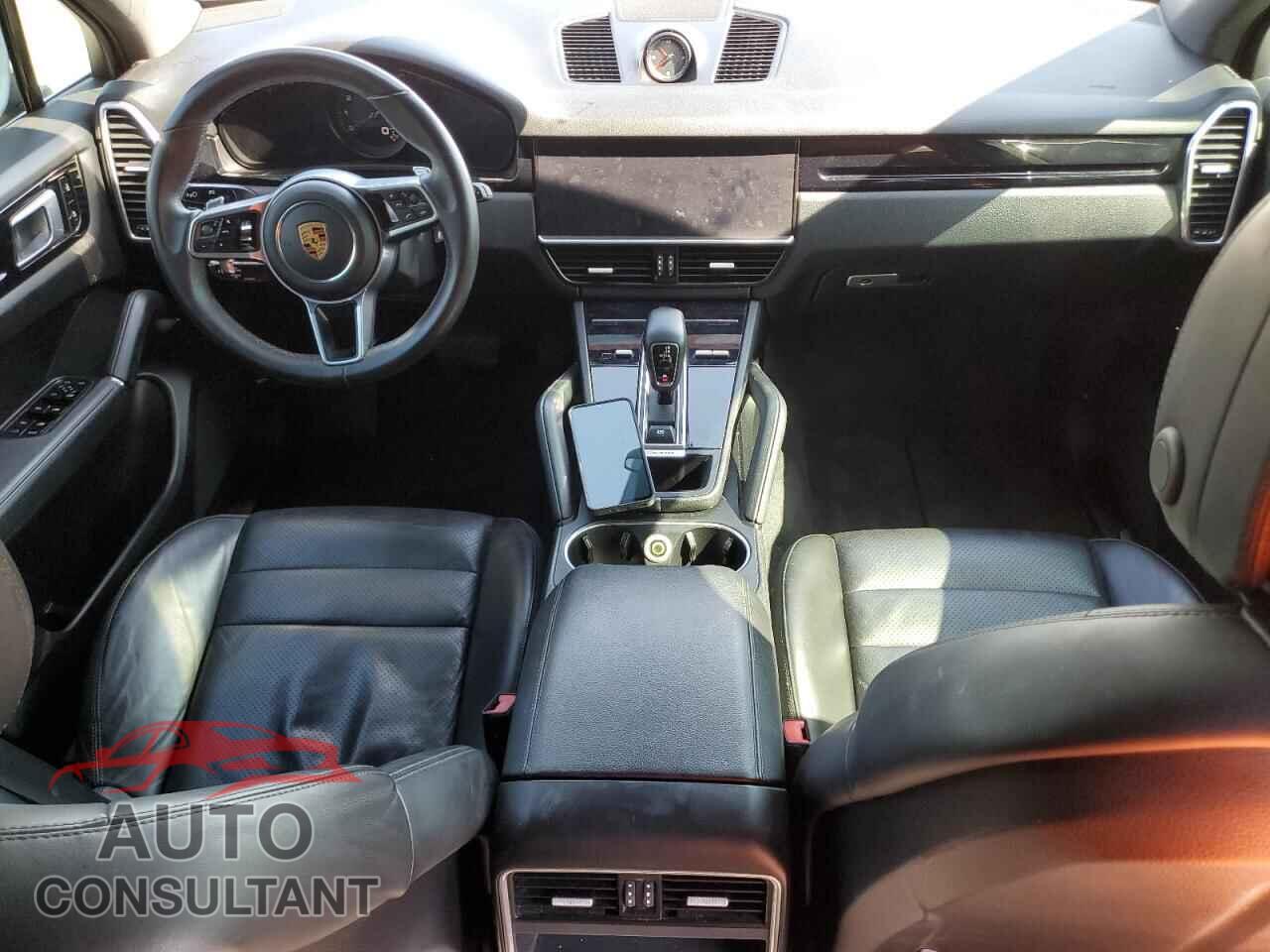PORSCHE CAYENNE 2019 - WP1AA2AY3KDA09528