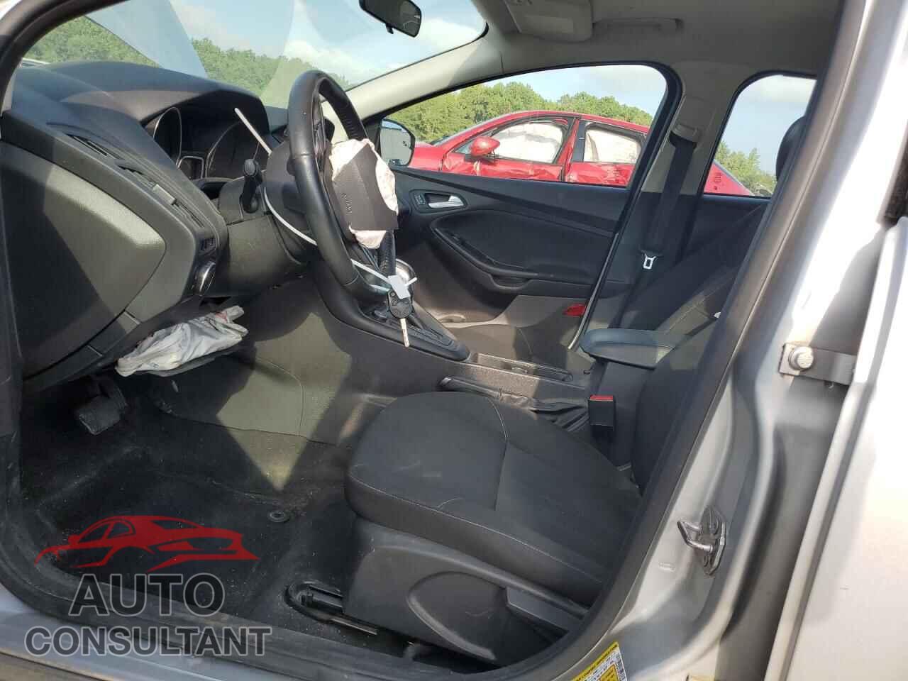 FORD FOCUS 2015 - 1FADP3K22FL227409