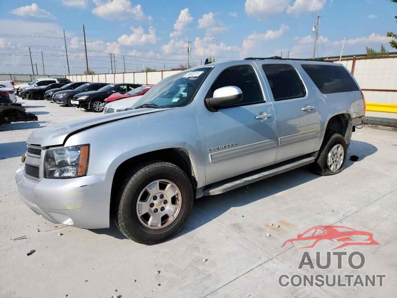 CHEVROLET SUBURBAN 2013 - 1GNSKHE74DR188117