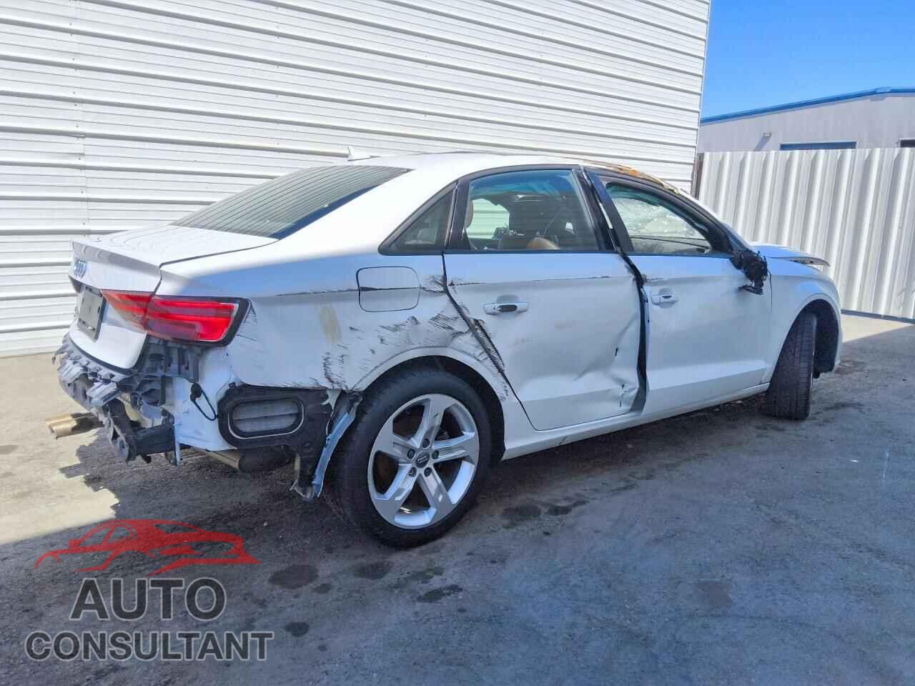 AUDI A3 2018 - WAUAUGFF2J1026962