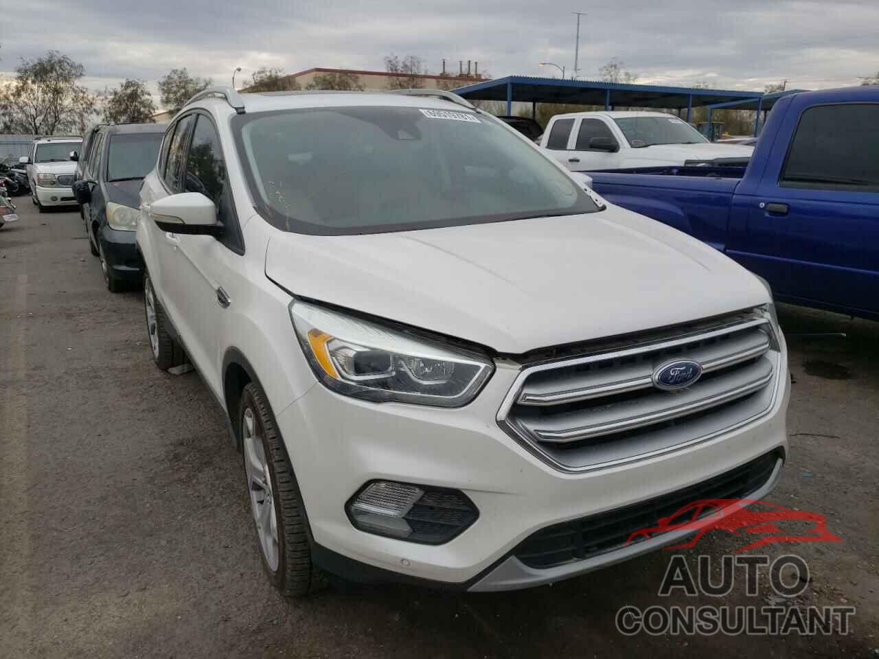 FORD ESCAPE 2017 - 1FMCU9J94HUA23638